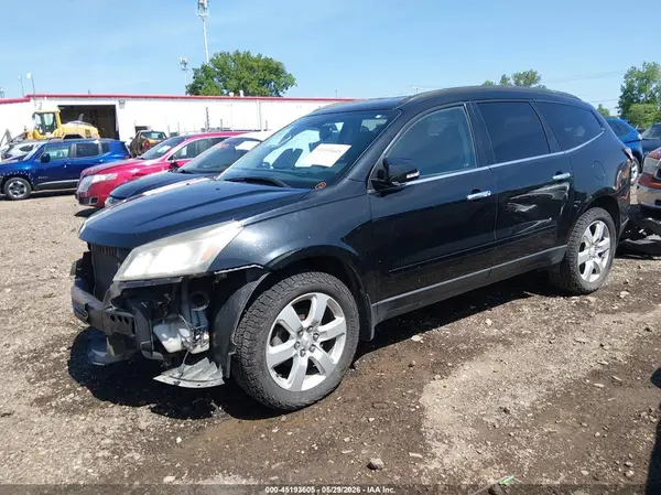 1GNKRGKD7HJ159750 2017 CHEVROLET TRAVERSE - Image 2