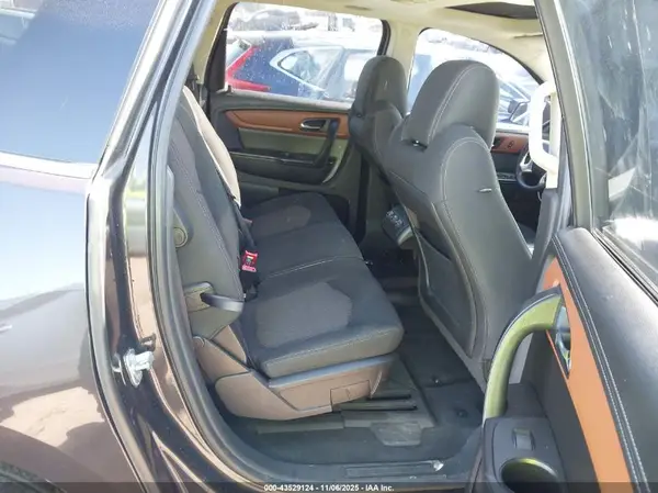 1GNKRGKD7HJ171364 2017 CHEVROLET TRAVERSE - Image 8