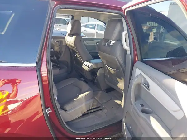 1GNKRGKD7HJ181862 2017 CHEVROLET TRAVERSE - Image 8