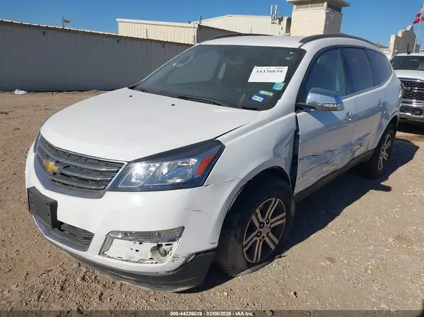 1GNKRGKD7HJ203844 2017 CHEVROLET TRAVERSE - Image 2