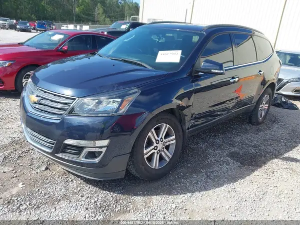 1GNKRGKD7HJ232311 2017 CHEVROLET TRAVERSE - Image 2