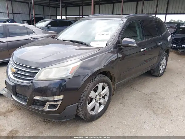 1GNKRGKD7HJ240392 2017 CHEVROLET TRAVERSE - Image 2