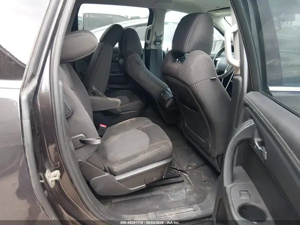 1GNKRGKD7HJ240392 2017 CHEVROLET TRAVERSE - Image 8