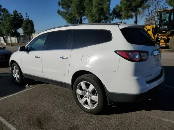 1GNKRGKD7HJ267088 2017 CHEVROLET TRAVERSE - Image 2