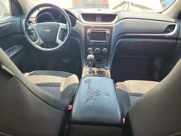 1GNKRGKD7HJ292198 2017 CHEVROLET TRAVERSE - Image 8
