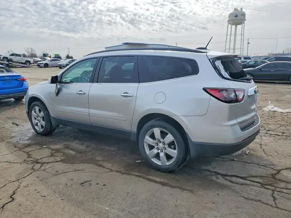 1GNKRGKD7HJ299720 2017 CHEVROLET TRAVERSE - Image 2