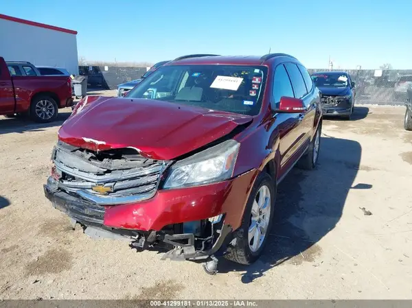 1GNKRGKD7HJ299796 2017 CHEVROLET TRAVERSE - Image 2