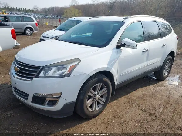 1GNKRGKD7HJ326219 2017 CHEVROLET TRAVERSE - Image 2