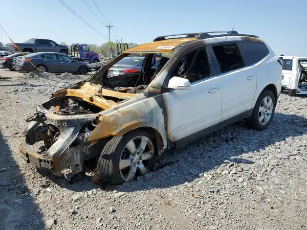 1GNKRGKD7HJ327483 2017 CHEVROLET TRAVERSE - Image 1