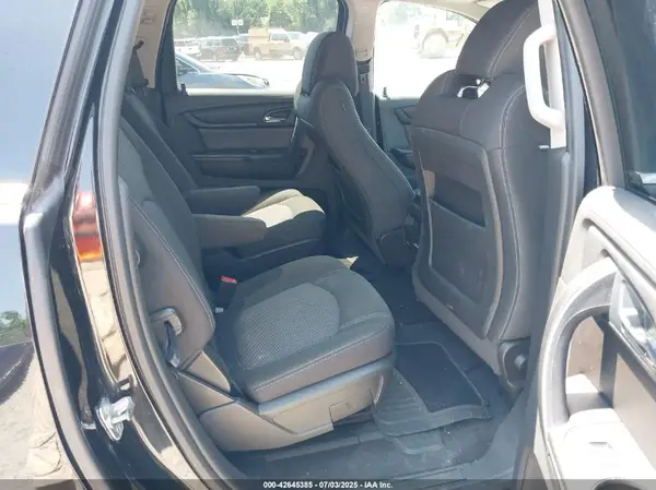 1GNKRGKD8HJ100822 2017 CHEVROLET TRAVERSE - Image 8