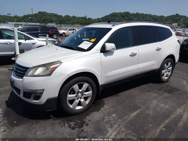1GNKRGKD8HJ107964 2017 CHEVROLET TRAVERSE - Image 2