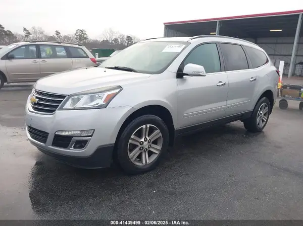 1GNKRGKD8HJ120164 2017 CHEVROLET TRAVERSE - Image 2
