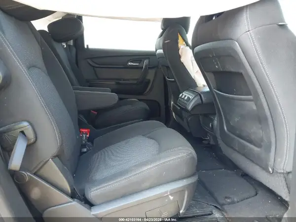 1GNKRGKD8HJ130001 2017 CHEVROLET TRAVERSE - Image 8