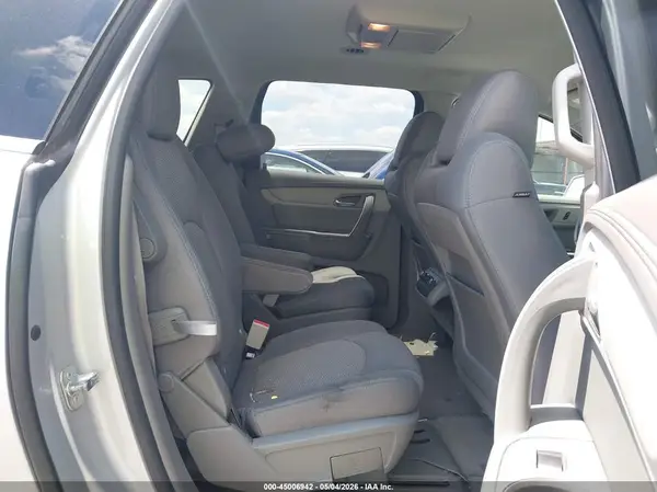 1GNKRGKD8HJ156338 2017 CHEVROLET TRAVERSE - Image 8
