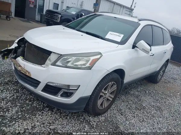 1GNKRGKD8HJ160650 2017 CHEVROLET TRAVERSE - Image 2
