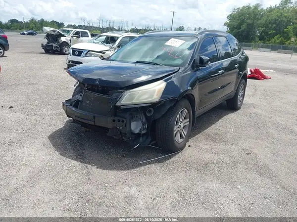 1GNKRGKD8HJ165735 2017 CHEVROLET TRAVERSE - Image 2