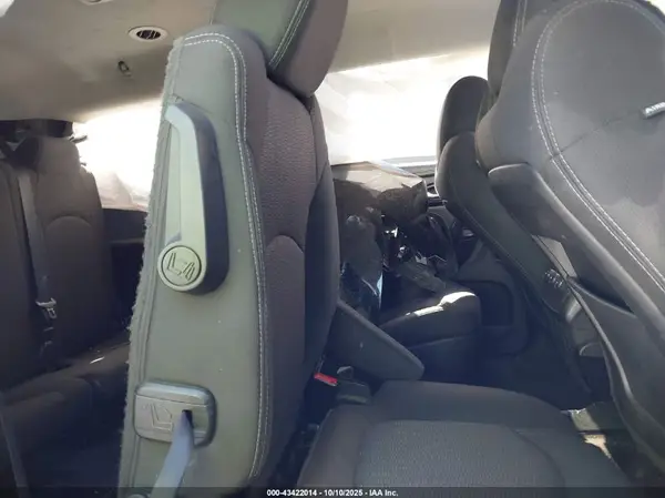 1GNKRGKD8HJ171504 2017 CHEVROLET TRAVERSE - Image 8