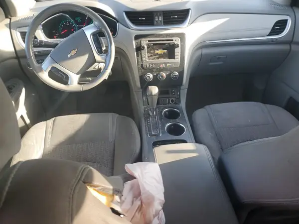 1GNKRGKD8HJ179358 2017 CHEVROLET TRAVERSE - Image 8