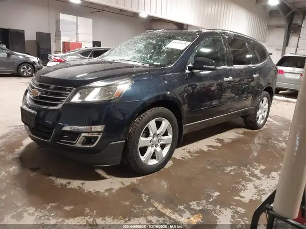 1GNKRGKD8HJ181417 2017 CHEVROLET TRAVERSE - Image 2