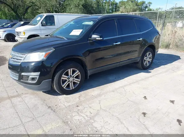 1GNKRGKD8HJ183068 2017 CHEVROLET TRAVERSE - Image 2