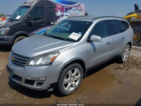 1GNKRGKD8HJ211662 2017 CHEVROLET TRAVERSE - Image 2