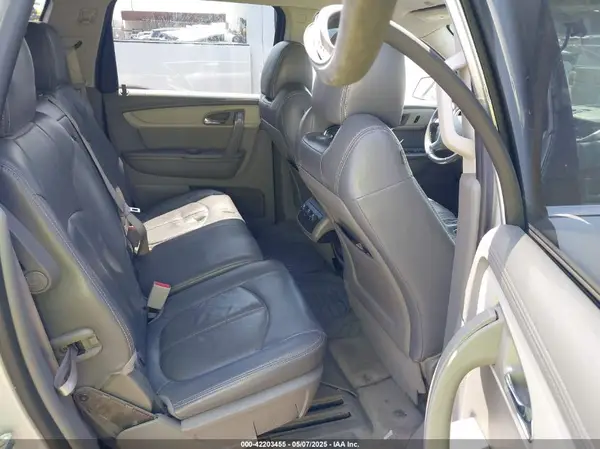 1GNKRGKD8HJ211662 2017 CHEVROLET TRAVERSE - Image 8