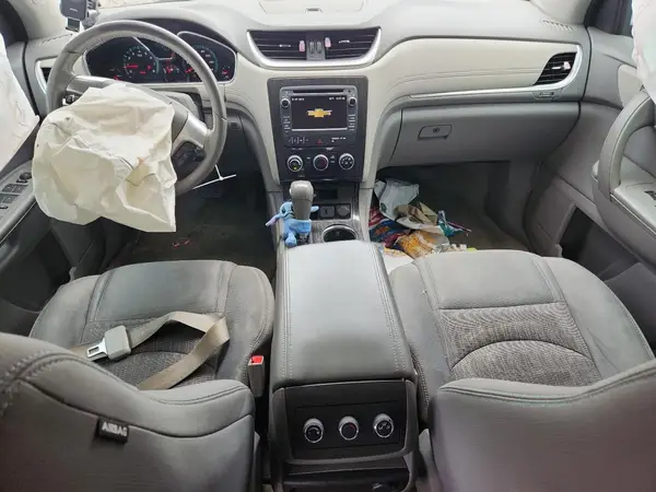 1GNKRGKD8HJ215596 2017 CHEVROLET TRAVERSE - Image 8