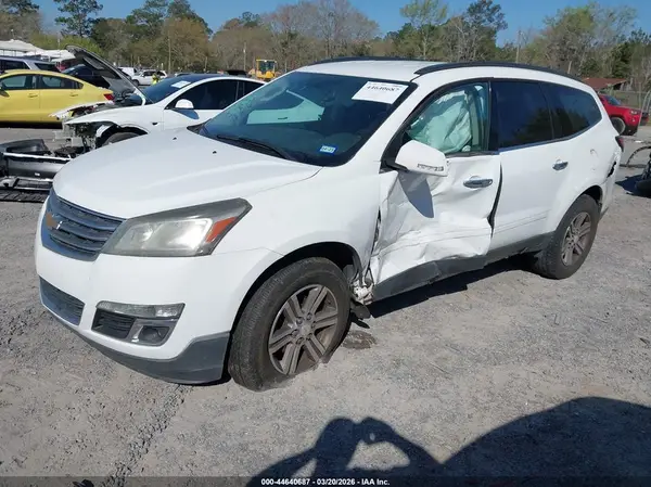 1GNKRGKD8HJ218028 2017 CHEVROLET TRAVERSE - Image 2