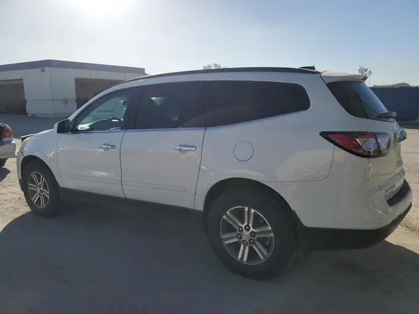 1GNKRGKD8HJ218241 2017 CHEVROLET TRAVERSE - Image 2