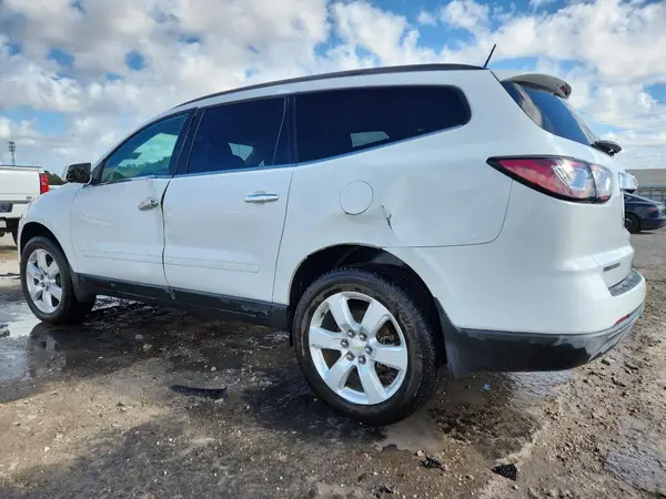 1GNKRGKD8HJ224475 2017 CHEVROLET TRAVERSE - Image 2