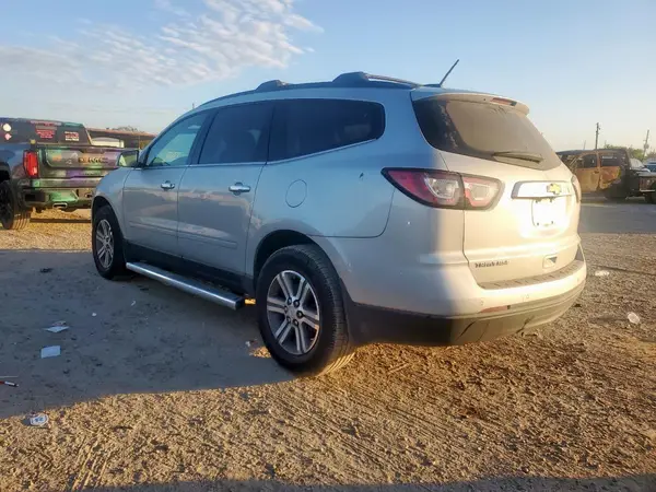 1GNKRGKD8HJ233807 2017 CHEVROLET TRAVERSE - Image 2