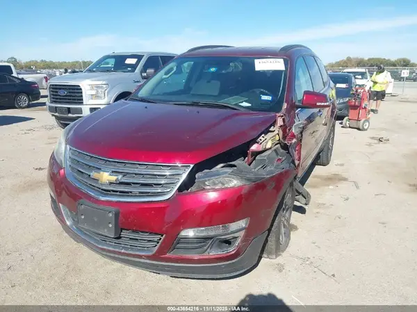 1GNKRGKD8HJ238215 2017 CHEVROLET TRAVERSE - Image 2