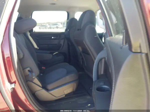 1GNKRGKD8HJ238215 2017 CHEVROLET TRAVERSE - Image 8