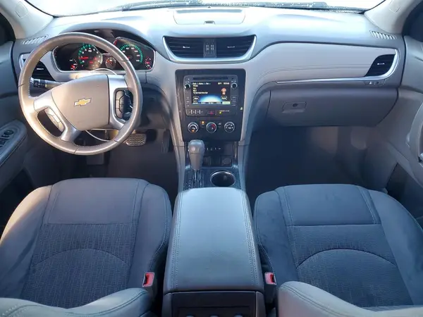 1GNKRGKD8HJ241230 2017 CHEVROLET TRAVERSE - Image 8