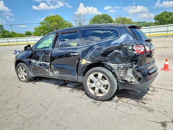 1GNKRGKD8HJ300776 2017 CHEVROLET TRAVERSE - Image 2
