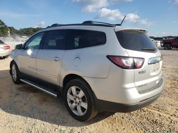 1GNKRGKD8HJ305931 2017 CHEVROLET TRAVERSE - Image 2