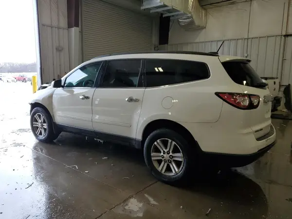 1GNKRGKD8HJ313981 2017 CHEVROLET TRAVERSE - Image 2