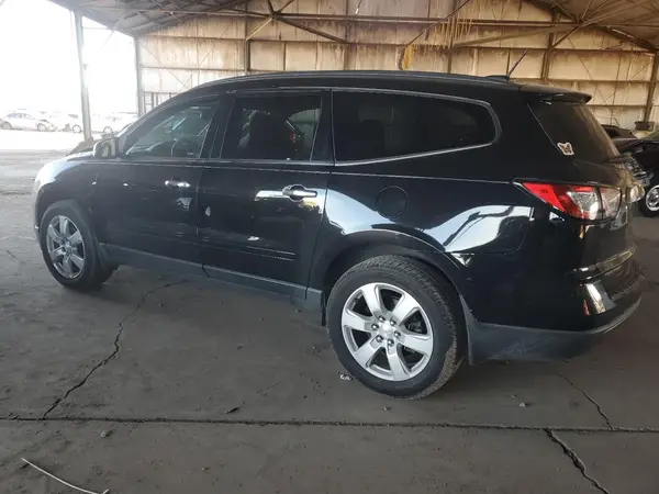 1GNKRGKD8HJ321594 2017 CHEVROLET TRAVERSE - Image 2