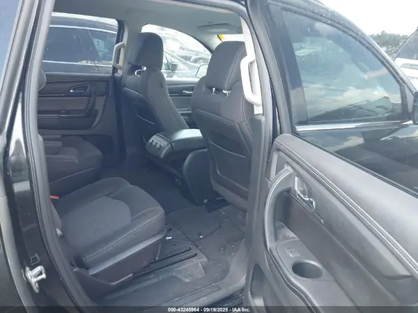 1GNKRGKD8HJ334264 2017 CHEVROLET TRAVERSE - Image 8