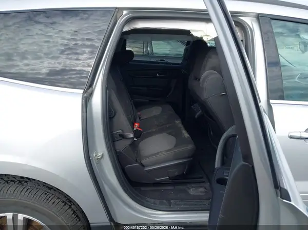 1GNKRGKD8HJ336645 2017 CHEVROLET TRAVERSE - Image 8