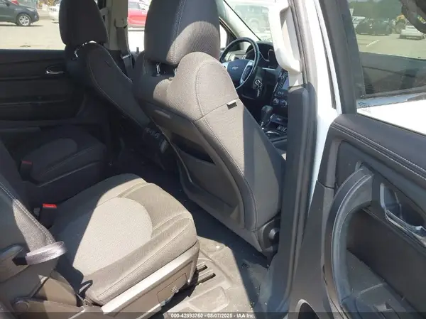 1GNKRGKD8HJ350318 2017 CHEVROLET TRAVERSE - Image 8