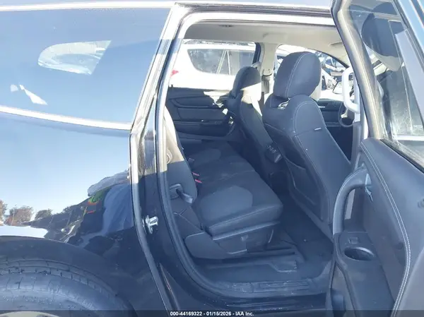 1GNKRGKD9HJ100909 2017 CHEVROLET TRAVERSE - Image 8