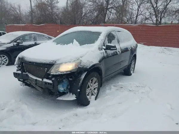 1GNKRGKD9HJ108041 2017 CHEVROLET TRAVERSE - Image 2