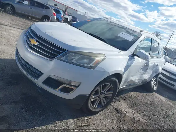 1GNKRGKD9HJ125356 2017 CHEVROLET TRAVERSE - Image 2
