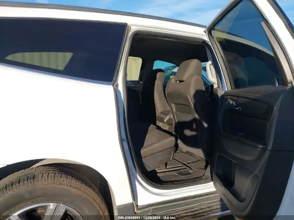 1GNKRGKD9HJ127494 2017 CHEVROLET TRAVERSE - Image 8