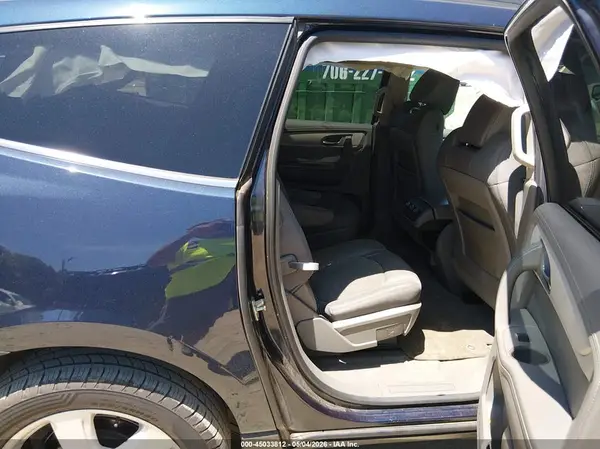 1GNKRGKD9HJ133070 2017 CHEVROLET TRAVERSE - Image 8