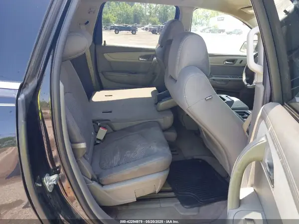 1GNKRGKD9HJ135935 2017 CHEVROLET TRAVERSE - Image 8