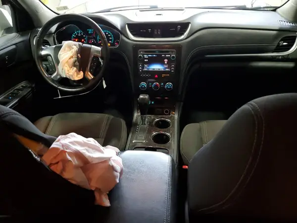 1GNKRGKD9HJ141007 2017 CHEVROLET TRAVERSE - Image 8