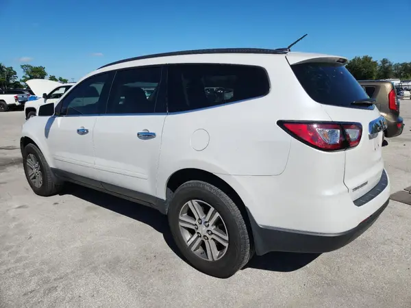 1GNKRGKD9HJ195861 2017 CHEVROLET TRAVERSE - Image 2