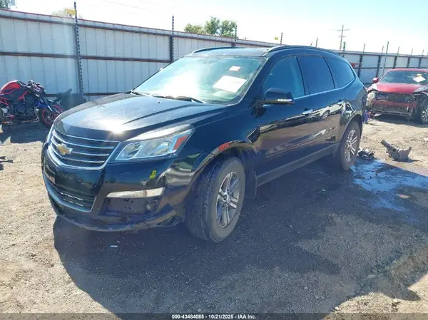 1GNKRGKD9HJ231578 2017 CHEVROLET TRAVERSE - Image 2